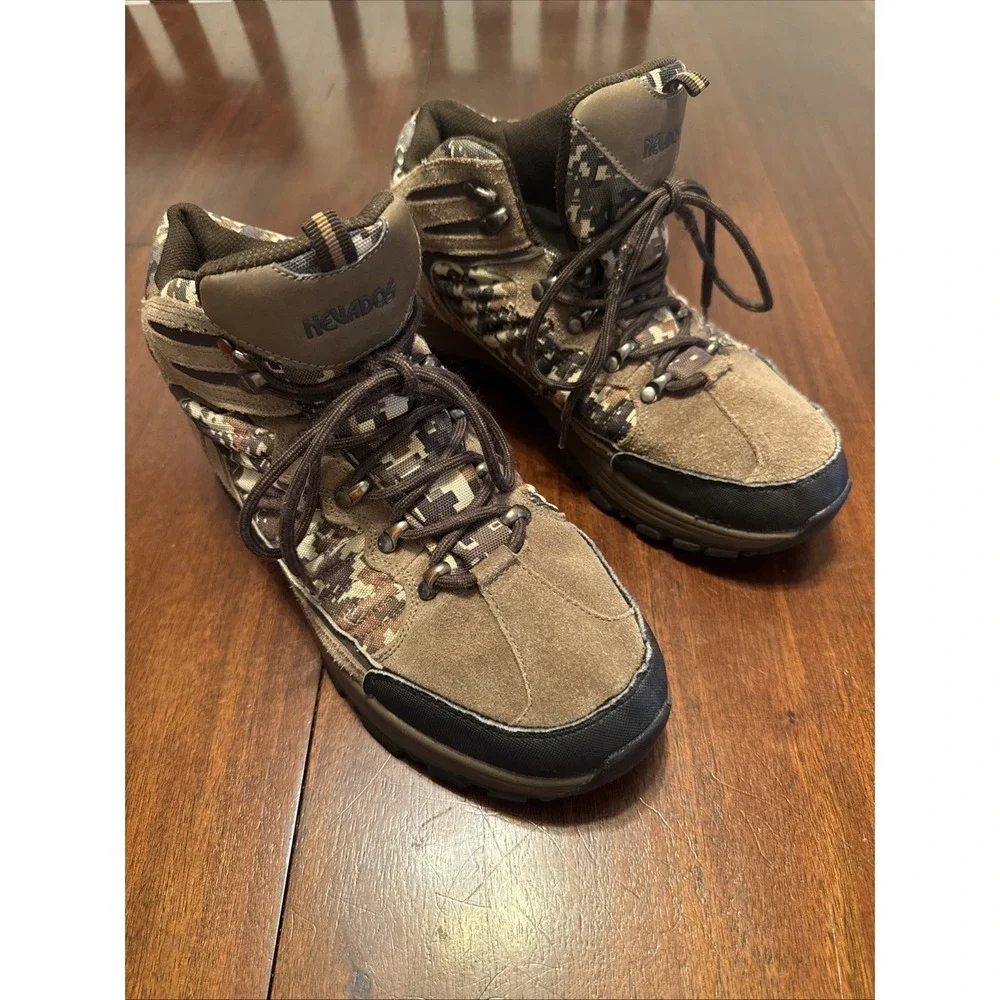 Nevados Tucson WP Mid Hiking Boots Digital‎ Camo Waterproof Men's Size 10.5